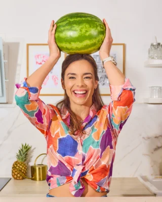 @marinelorphelin_off , ex-miss France et aujourd’hui médecin, s’associe à Pokawa pour une collaboration exclusive et rafraîchissante ! 🫶✨C’est un réel plaisir de s’associer à cette personnalité pétillante pour faire briller notre nouveau Red & Mango Poké et sa gamme inédite à base de pastèque. 🍉À l’arrivée des beaux jours, cette recette fraîche et solaire, à l’image de Marine, promet un plein de vitamines pour savourer l’été autrement !☀️« Vivez sainement, soyez gourmand »😉 �#pokawa #pokebowl #poke #healthyfood #MarineLorphelinxPokawa