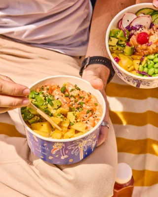 Du soleil et un Chirashi Hawaïen de quoi mettre tout le monde de bonne humeur ☀️🌴
​

#pokawa #pokebowl #poke #healthyfood #chirashi