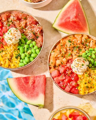 Notre gamme Red&Mango est la plus fraiche de l’été avec sa pastèque 🍉 et son chutney de mangue 🥭.Retrouve le Red&mango Poké disponible avec 4 protéines différentes, le pastèque sweet bowl et le pastèque ninja. 🤩#pokawa #pokebowl #poke #healthyfood #lunchideas #freshfood #pastèque